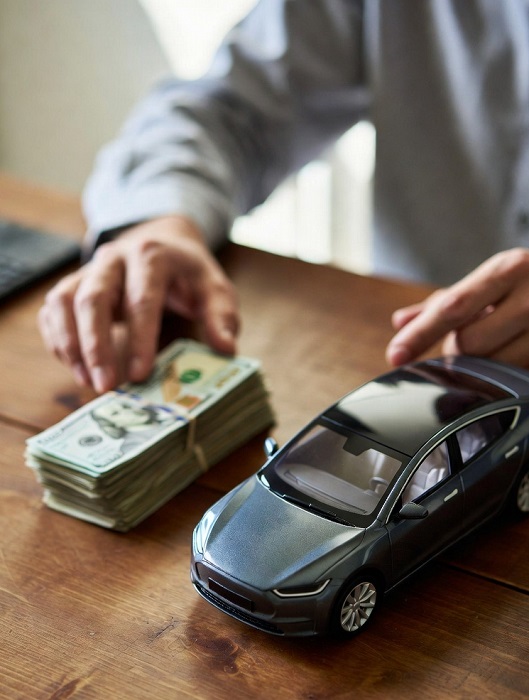 دلار بخریم یا خودرو؟ راهنمای هوشمندانه سرمایهگذاری در ایران دلار بخریم یا خودرو؟ راهنمای هوشمندانه سرمایهگذاری در ایران