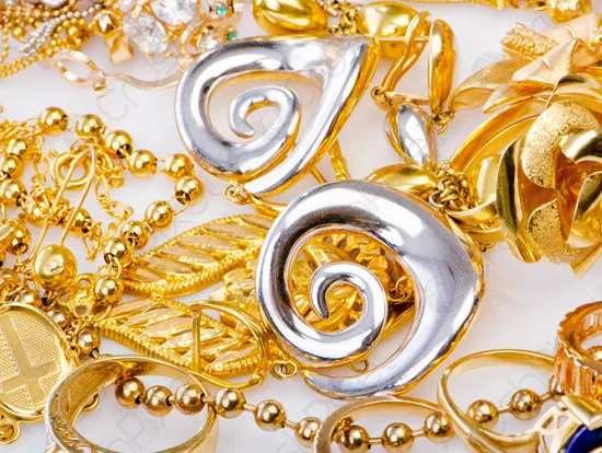 اوج‌گیری طلا در سایه بی‌ثباتی اقتصادی و تنش‌های ژئوپلیتیکی